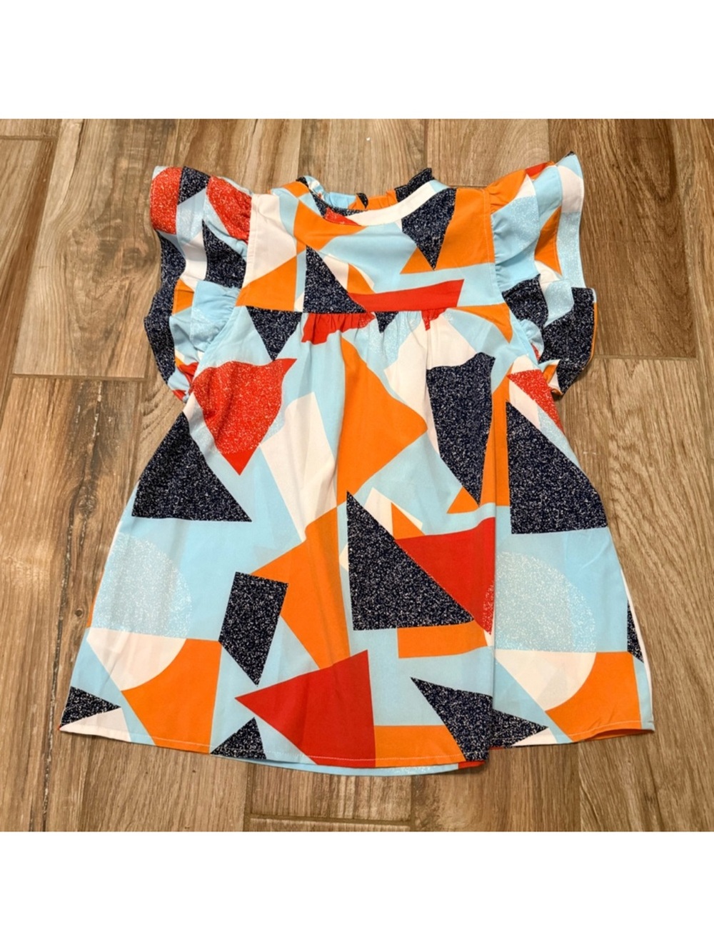 Entro Geometric Ruffle Sleeved Blouse - Picture 3 of 3